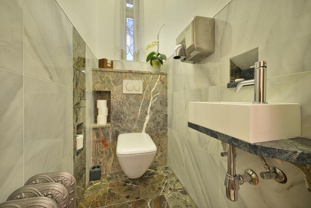 Apartman Dalia Janackovo Nabrezi Πράγα Εξωτερικό φωτογραφία