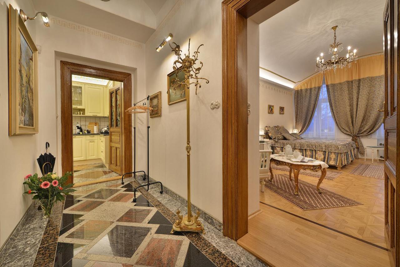 Apartman Dalia Janackovo Nabrezi Πράγα Εξωτερικό φωτογραφία