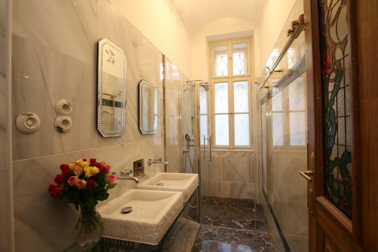Apartman Dalia Janackovo Nabrezi Πράγα Εξωτερικό φωτογραφία